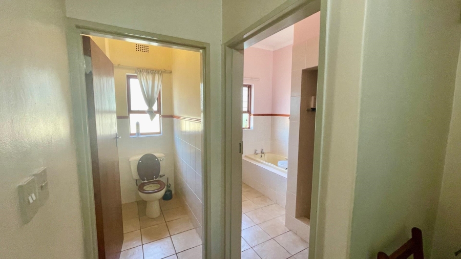 4 Bedroom Property for Sale in Durbanville Hills Western Cape